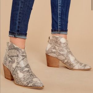 Size 9 Snakeskin Booties - Amazing Condition